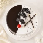 Choco Vanilla Cream Cake - Image 2